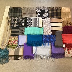 Bundle of scarves 27 total!!!